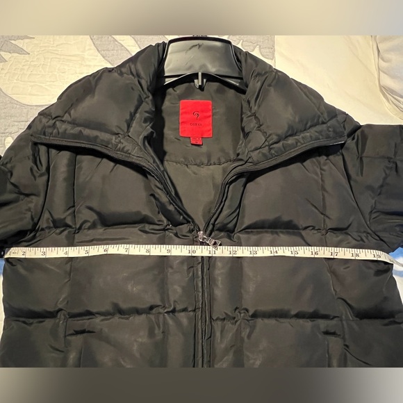 Guess down puffer coat-size Medium - Picture 11 of 11